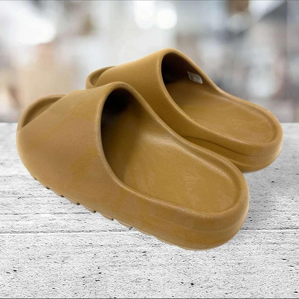 Adidas Yeezy Slide Mens 10 Ochre GW1931 Earthy Brown Foam Slip On Sandals